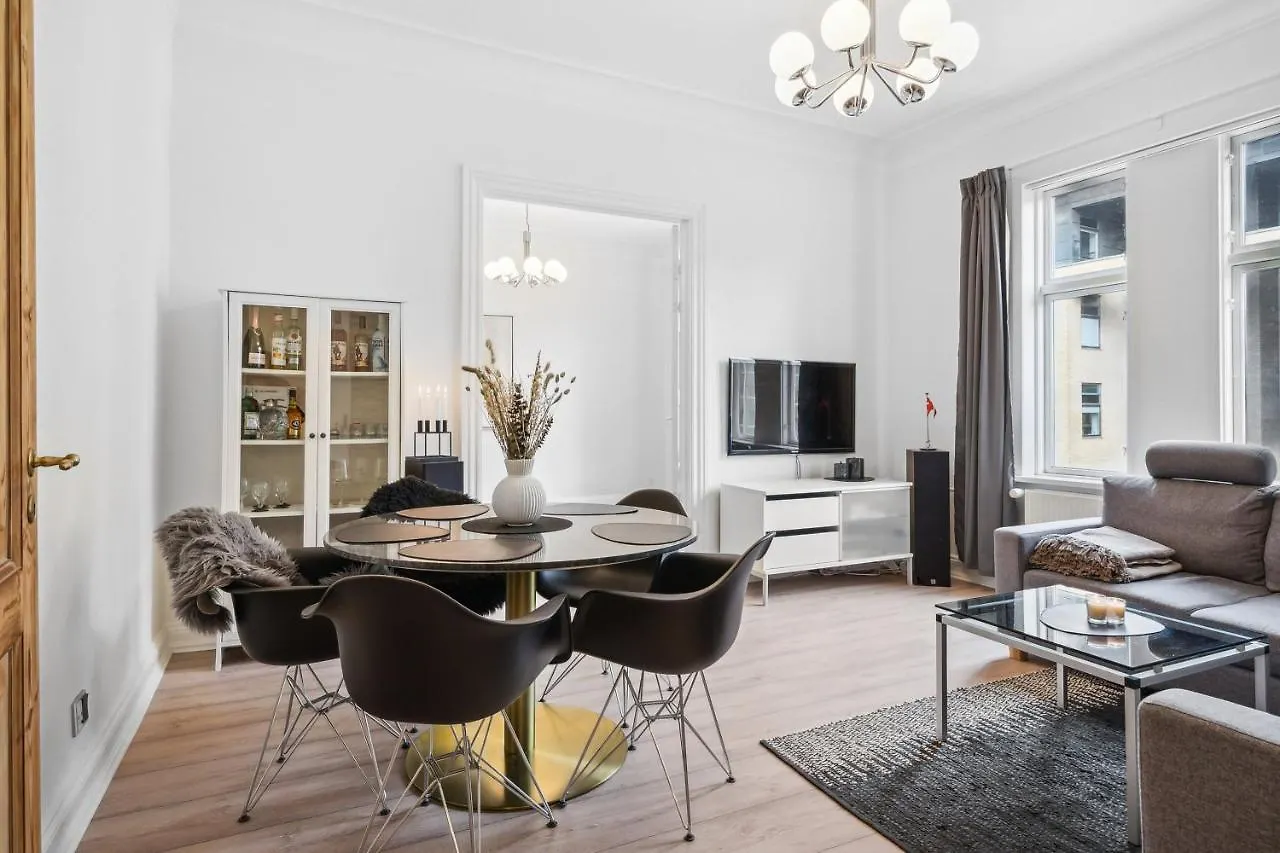 Lejlighed I Hjertet Af Aalborg Apartment 0*,
